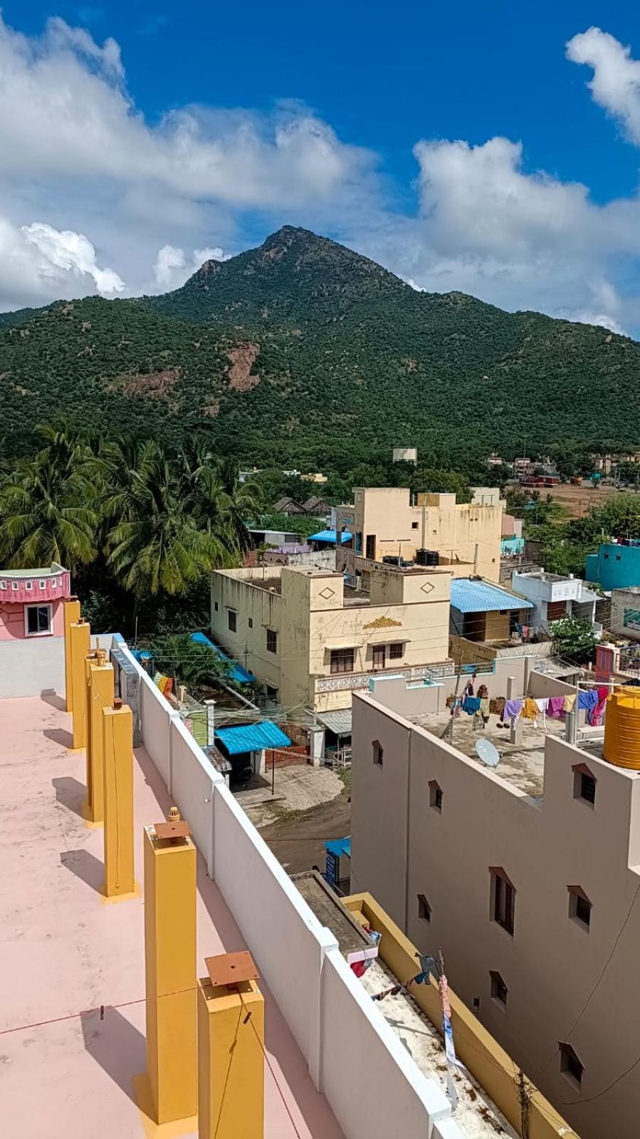 Sathya Guest House Tiruvannāmalai Exterior foto